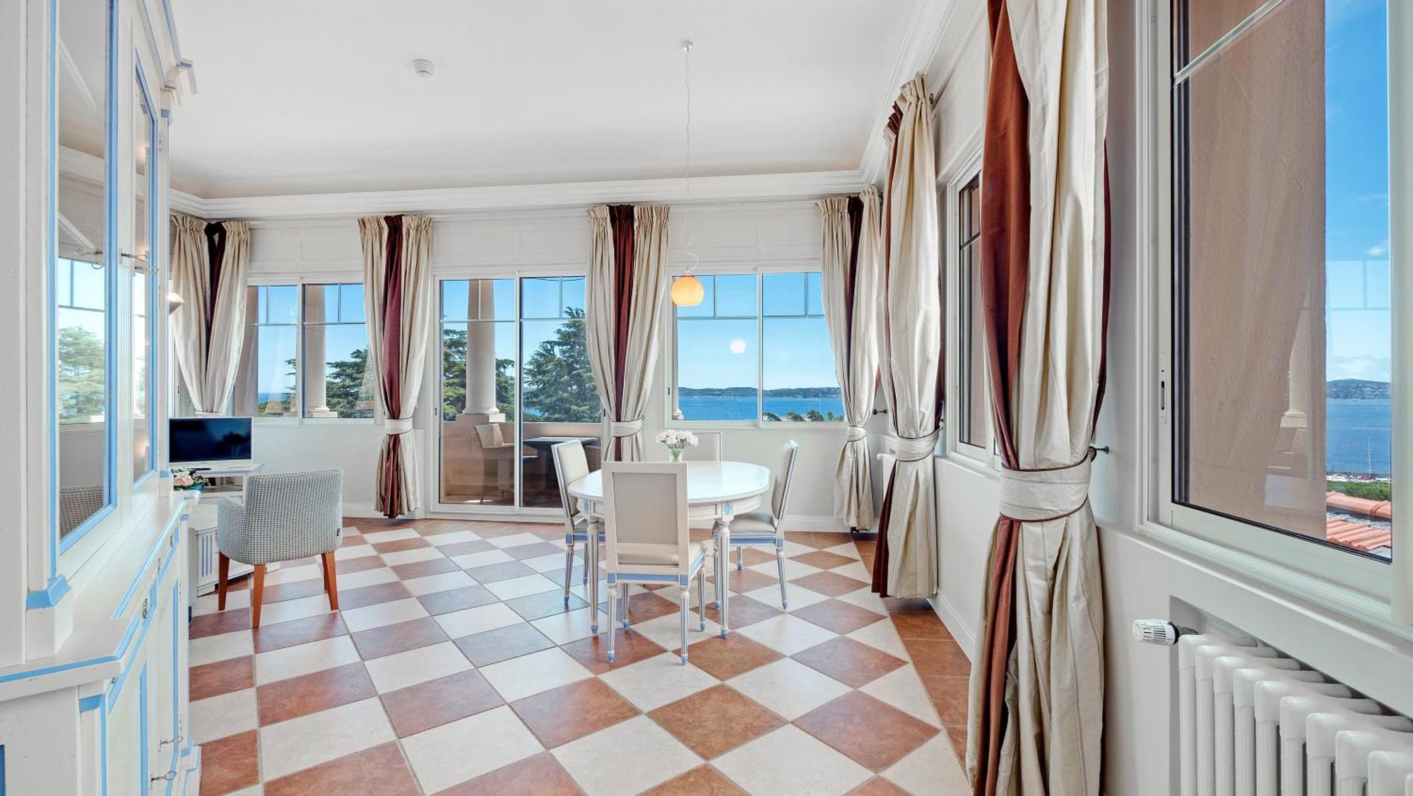 Residence Les Tourelles Sainte-Maxime Exterior photo
